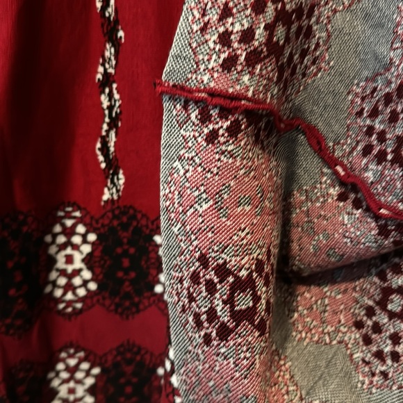 Xlarge Taylor Red knit dress with abstract snowflake design. Never worn. - Picture 6 of 10